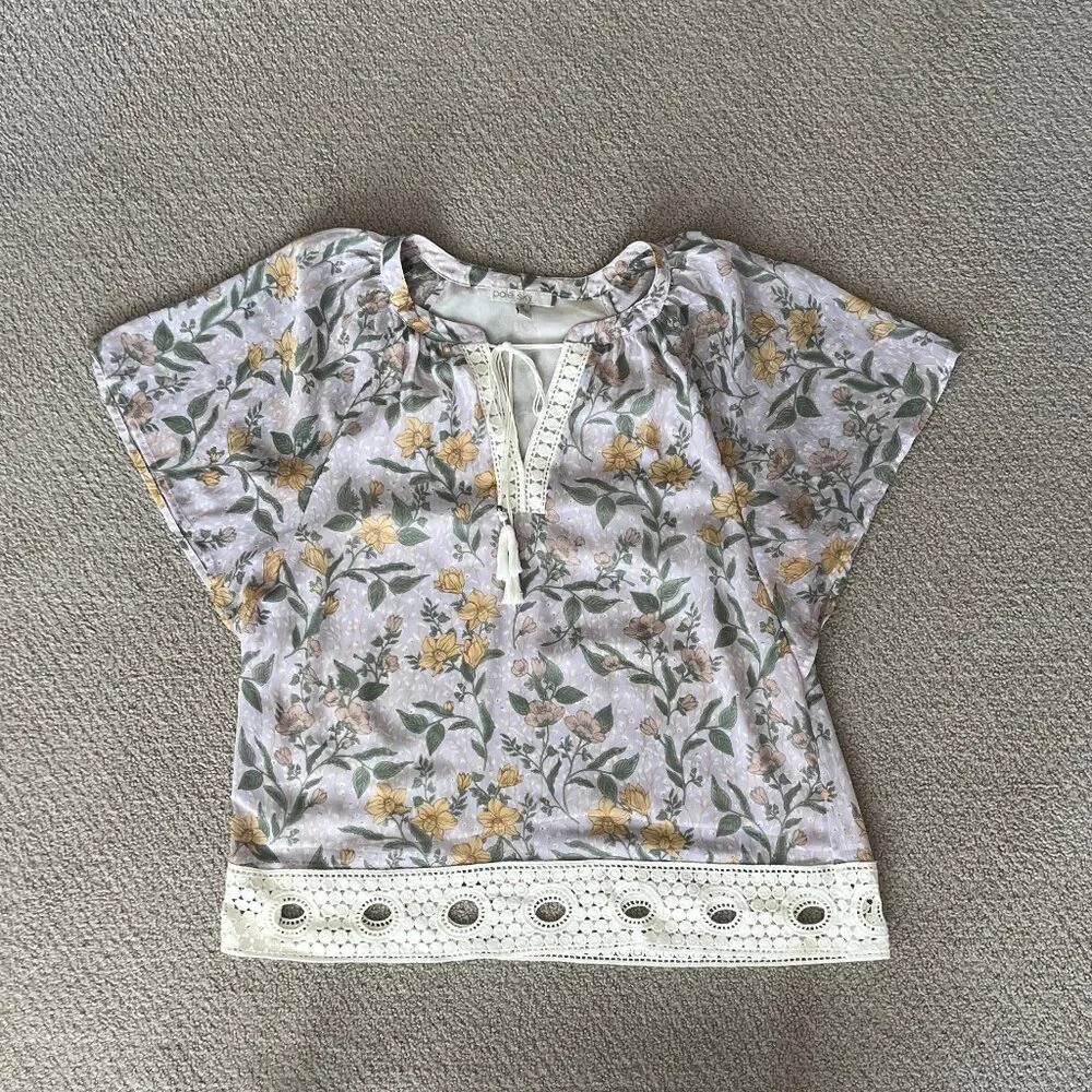 Spring Top - Picture 3 of 3